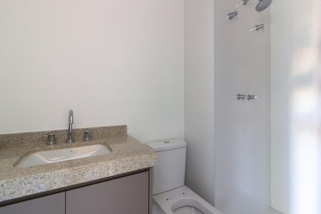Banheiro de kitnet/studio à venda com 1 quarto, 27m² em Sumaré, São Paulo