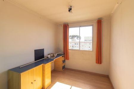 Quarto 1 de apartamento para alugar com 2 quartos, 40m² em Pinheirinho, Curitiba