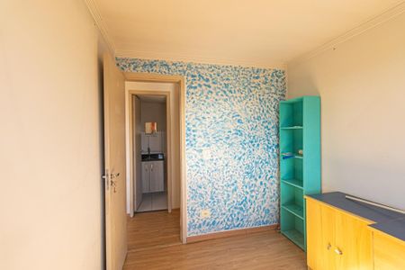 Quarto 1 de apartamento para alugar com 2 quartos, 40m² em Pinheirinho, Curitiba