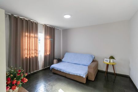 Sala  de casa para alugar com 2 quartos, 90m² em Santa Monica, Belo Horizonte
