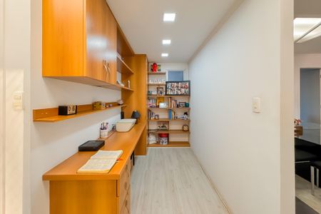 Apartamento à venda com 98m², 3 quartos e 2 vagas Apartamento à venda com 98m², 3 quartos e 2 vagasEscritório