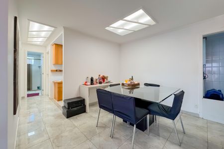 Apartamento à venda com 98m², 3 quartos e 2 vagas Apartamento à venda com 98m², 3 quartos e 2 vagasSala