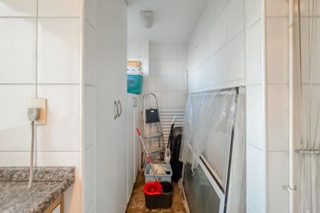 Apartamento à venda com 98m², 3 quartos e 2 vagas Apartamento à venda com 98m², 3 quartos e 2 vagasÁrea de Serviço
