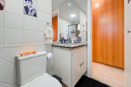 Apartamento à venda com 98m², 3 quartos e 2 vagas Apartamento à venda com 98m², 3 quartos e 2 vagasBanheiro da Suíte