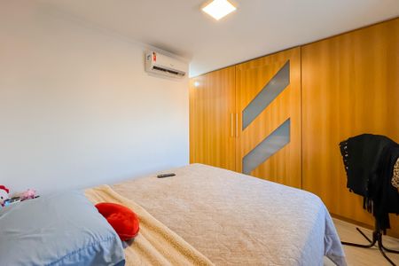 Apartamento à venda com 98m², 3 quartos e 2 vagas Apartamento à venda com 98m², 3 quartos e 2 vagasSuíte