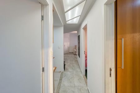 Apartamento à venda com 98m², 3 quartos e 2 vagas Apartamento à venda com 98m², 3 quartos e 2 vagasCorredor