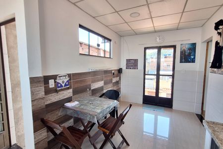 Sala/Cozinha de casa para alugar com 1 quarto, 34m² em Vila Santa Cruz, Duque de Caxias