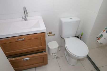 Banheiro da Suíte de apartamento para alugar com 1 quarto, 24m² em Água Branca, São Paulo