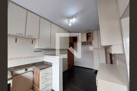 Apartamento à venda com 125m², 3 quartos e 2 vagas Apartamento à venda com 125m², 3 quartos e 2 vagasCozinha
