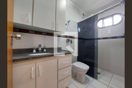Apartamento à venda com 125m², 3 quartos e 2 vagas Apartamento à venda com 125m², 3 quartos e 2 vagasBanheiro 2
