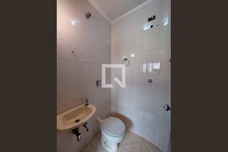 Apartamento à venda com 125m², 3 quartos e 2 vagas Apartamento à venda com 125m², 3 quartos e 2 vagasBanheiro de Serviço