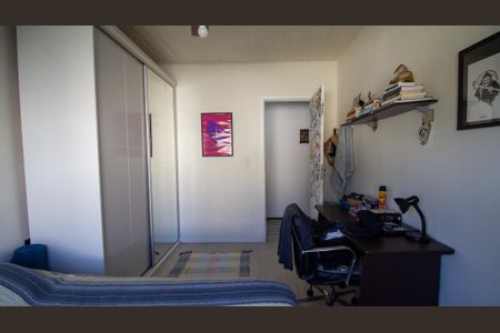 Casa de condomínio à venda com 191m², 4 quartos e 3 vagasQuarto 1