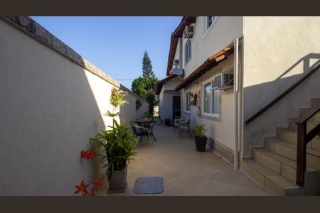 Casa de condomínio à venda com 191m², 4 quartos e 3 vagasQuintal