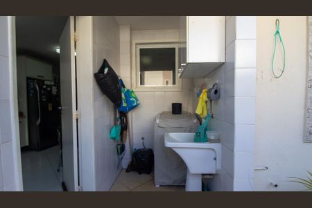 Casa de condomínio à venda com 191m², 4 quartos e 3 vagasQuintal