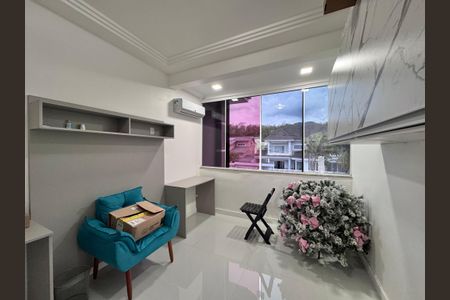 Casa de condomínio para alugar com 400m², 5 quartos e 2 vagas Casa de condomínio para alugar com 400m², 5 quartos e 2 vagasQuarto