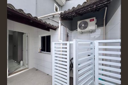 Casa de condomínio para alugar com 400m², 5 quartos e 2 vagas Casa de condomínio para alugar com 400m², 5 quartos e 2 vagasÁrea de Serviço