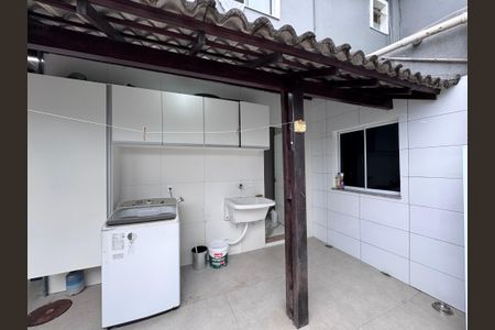 Casa de condomínio para alugar com 400m², 5 quartos e 2 vagas Casa de condomínio para alugar com 400m², 5 quartos e 2 vagasÁrea de Serviço