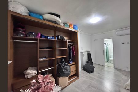 Casa de condomínio para alugar com 400m², 5 quartos e 2 vagas Casa de condomínio para alugar com 400m², 5 quartos e 2 vagasSuite 4