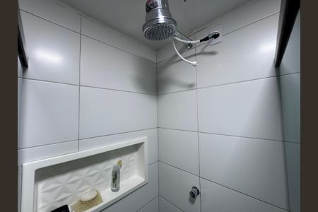 Casa de condomínio para alugar com 400m², 5 quartos e 2 vagas Casa de condomínio para alugar com 400m², 5 quartos e 2 vagasBanheiro da Suíte 4