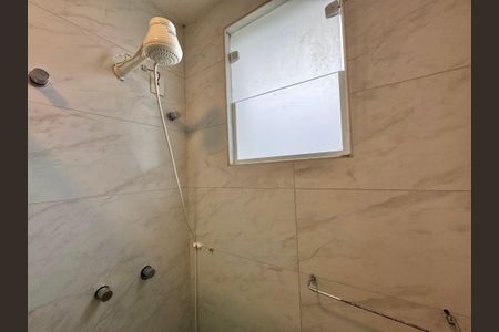 Casa de condomínio para alugar com 400m², 5 quartos e 2 vagas Casa de condomínio para alugar com 400m², 5 quartos e 2 vagasBanheiro da Suíte 3