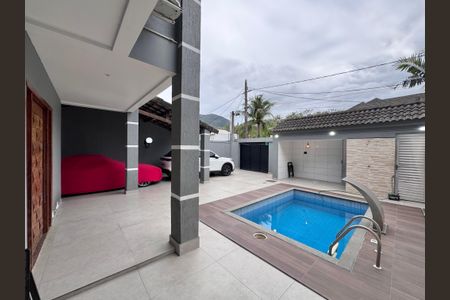 Casa de condomínio para alugar com 400m², 5 quartos e 2 vagas Casa de condomínio para alugar com 400m², 5 quartos e 2 vagasÁrea externa