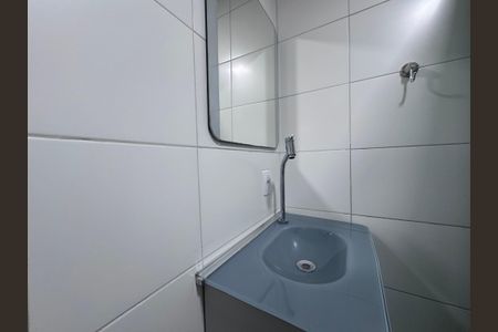 Casa de condomínio para alugar com 400m², 5 quartos e 2 vagas Casa de condomínio para alugar com 400m², 5 quartos e 2 vagasBanheiro da Suíte 4