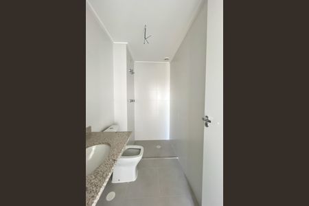 Apartamento à venda com 69m², 2 quartos e 1 vaga Apartamento à venda com 69m², 2 quartos e 1 vagaBanheiro