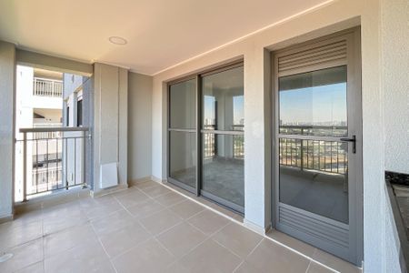 Apartamento à venda com 69m², 2 quartos e 1 vaga Apartamento à venda com 69m², 2 quartos e 1 vagaVaranda