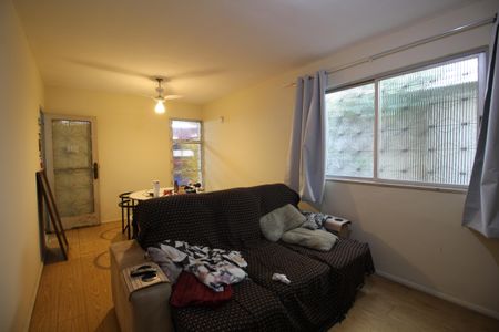 Sala de casa à venda com 6 quartos, 360m² em Taquara, Rio de Janeiro