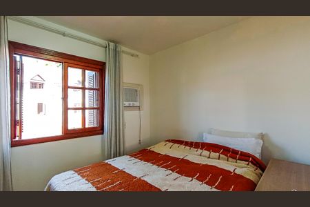 Casa de condomínio à venda com 95m², 2 quartos e 1 vagaQuarto