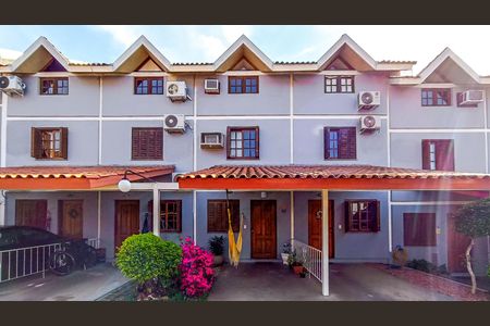 Casa de condomínio à venda com 95m², 2 quartos e 1 vagaFachada