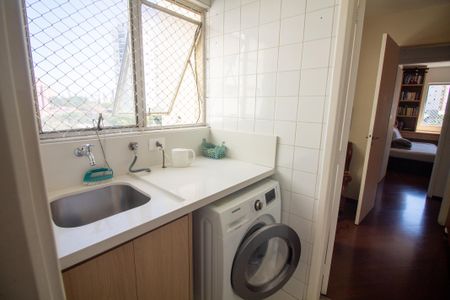 Apartamento à venda com 72m², 3 quartos e 1 vagaÁrea de Serviço