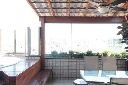 Apartamento à venda com 170m², 3 quartos e 2 vagasÁrea Gourmet