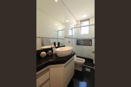 Apartamento à venda com 170m², 3 quartos e 2 vagasBanheiro Social