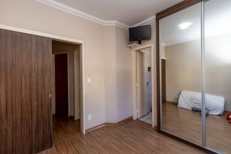 Apartamento para alugar com 65m², 2 quartos e 1 vaga Apartamento para alugar com 65m², 2 quartos e 1 vagaSuíte