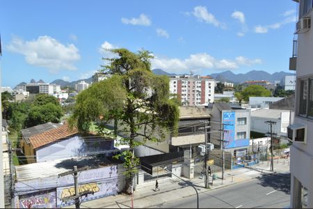 Apartamento à venda com 60m², 2 quartos e 1 vaga Apartamento à venda com 60m², 2 quartos e 1 vagaVista da Sala