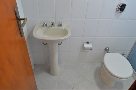 Apartamento à venda com 60m², 2 quartos e 1 vaga Apartamento à venda com 60m², 2 quartos e 1 vagaBanheiro