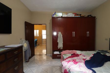 Casa à venda com 220m², 2 quartos e 4 vagasQuarto 2