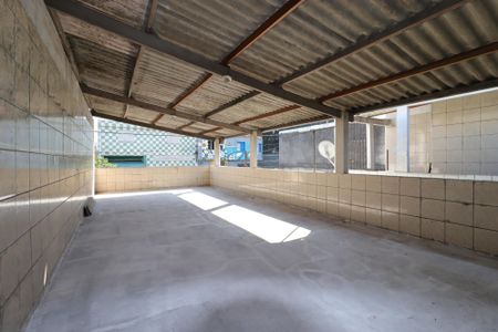 Casa à venda com 220m², 2 quartos e 4 vagasQuintal superior