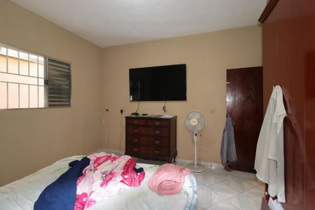 Casa à venda com 220m², 2 quartos e 4 vagasQuarto 2