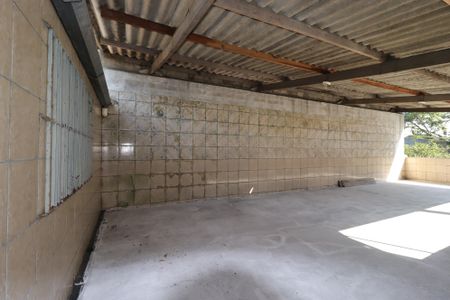 Casa à venda com 220m², 2 quartos e 4 vagasQuintal superior