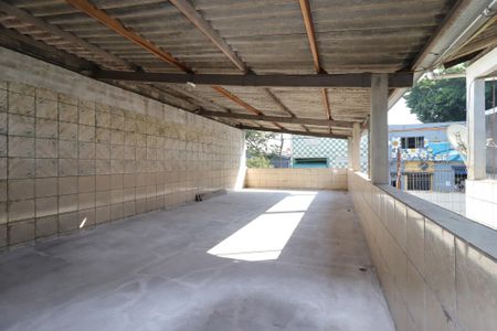 Casa à venda com 220m², 2 quartos e 4 vagasQuintal superior