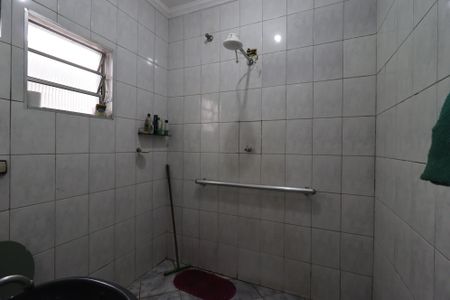 Casa à venda com 220m², 2 quartos e 4 vagasBanheiro