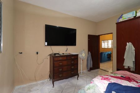 Casa à venda com 220m², 2 quartos e 4 vagasQuarto 2