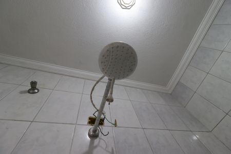 Casa à venda com 220m², 2 quartos e 4 vagasBanheiro - Chuveiro