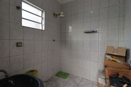 Casa à venda com 220m², 2 quartos e 4 vagasBanheiro do Quintal