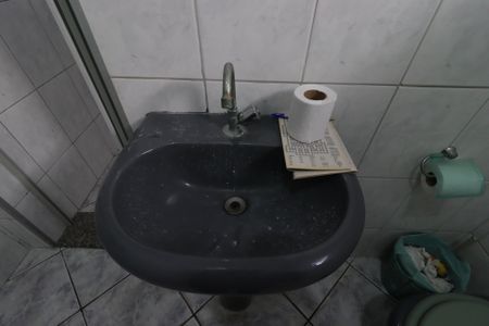 Casa à venda com 220m², 2 quartos e 4 vagasBanheiro - Pia