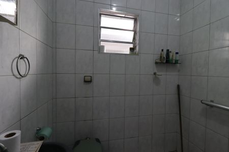 Casa à venda com 220m², 2 quartos e 4 vagasBanheiro