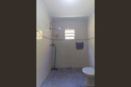 Banheiro de casa para alugar com 1 quarto, 80m² em Vila Ema, São Paulo