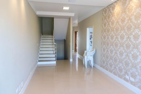 Sala 2 de casa para alugar com 5 quartos, 289m² em Jardim Munhoz, Guarulhos